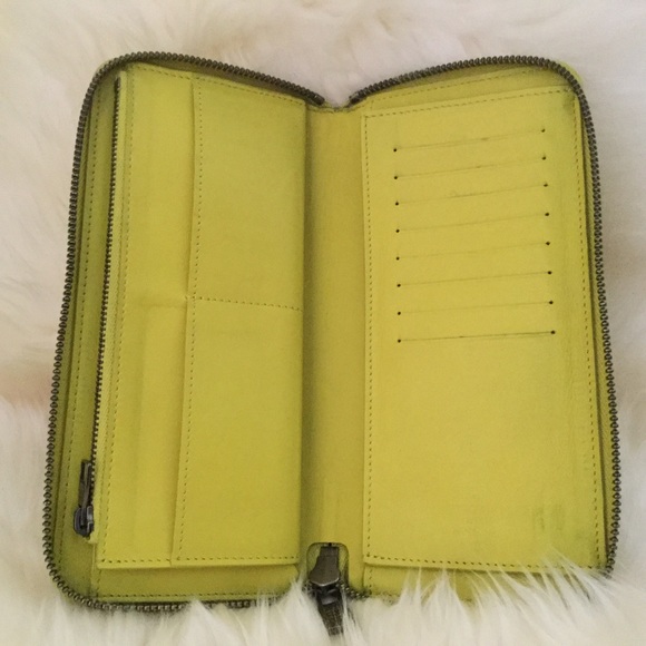 Sale‼️LouisVtn. Zippy Compact Organizer Long Leather Wallet Lemon - Picture 5 of 7